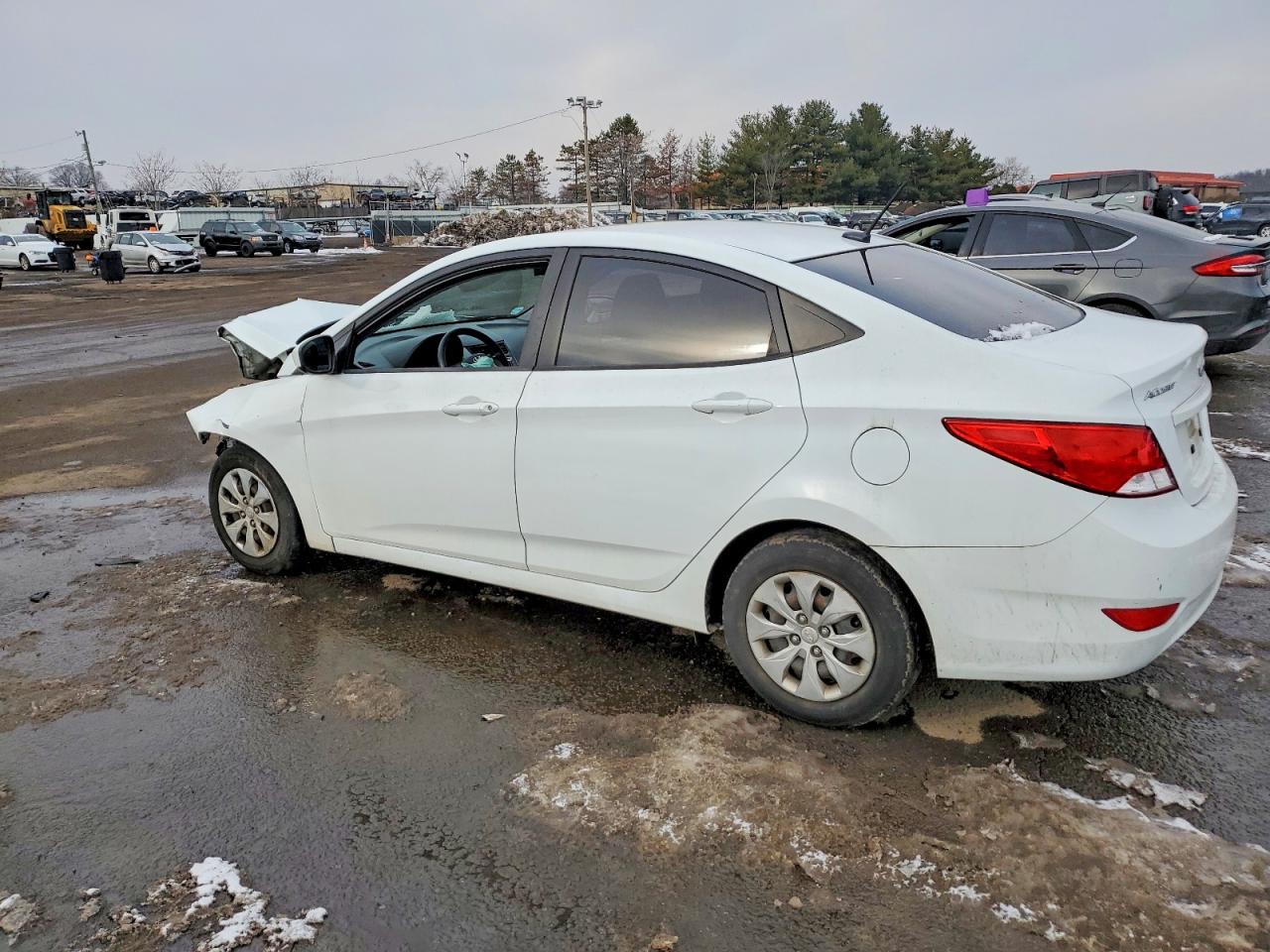 2016 HYUNDAI ACCENT SE photo 2