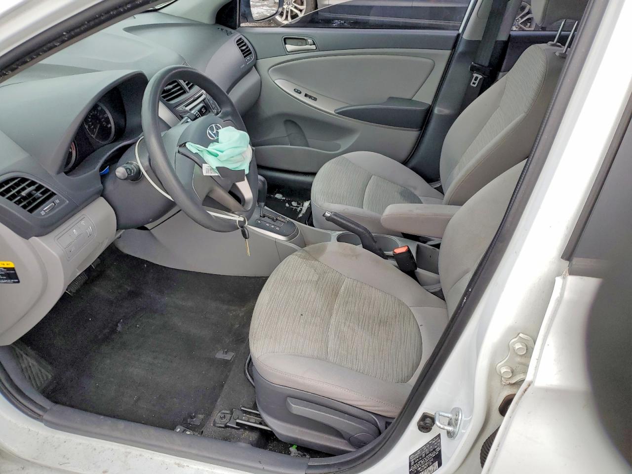 2016 HYUNDAI ACCENT SE photo 7