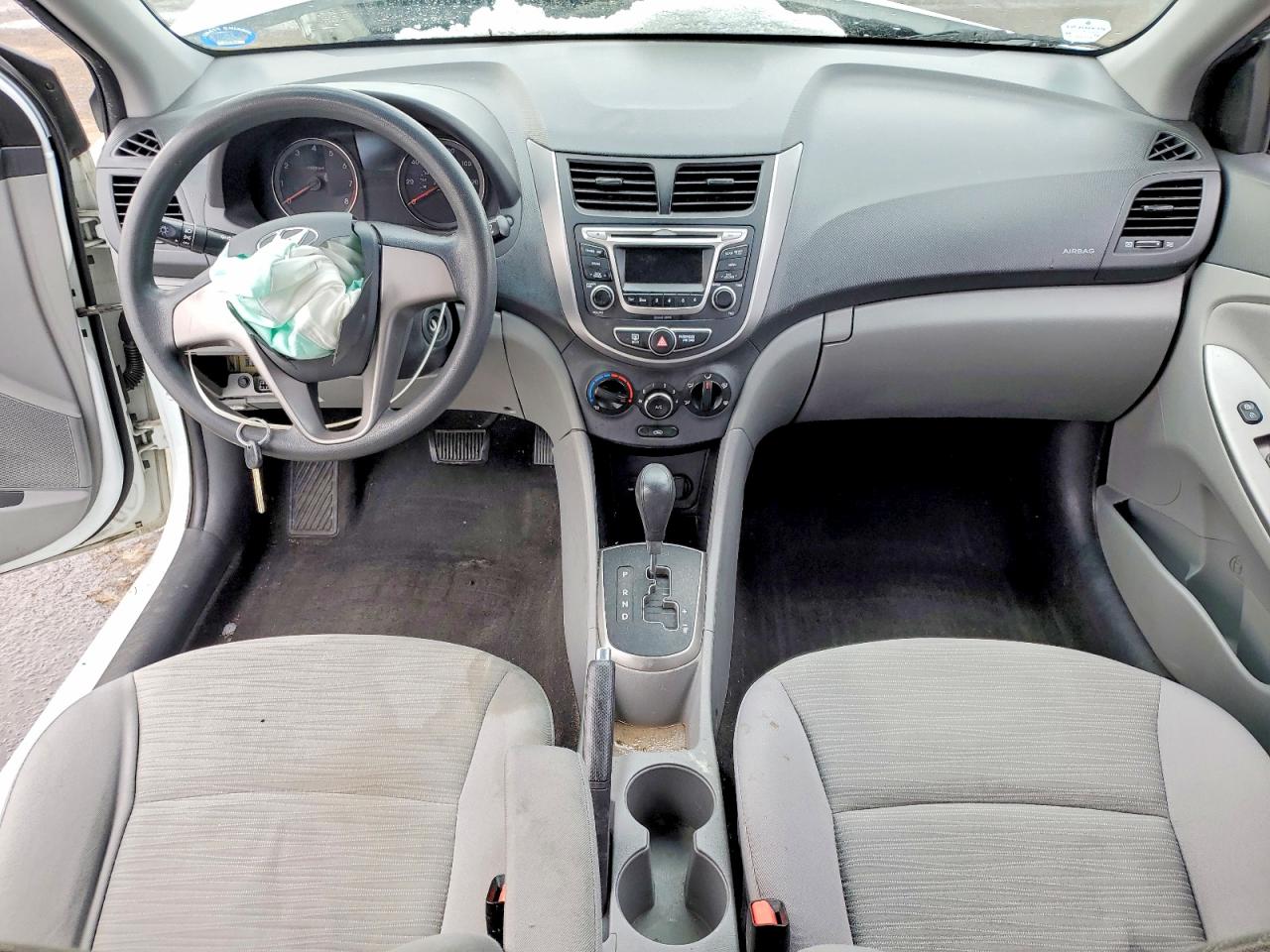2016 HYUNDAI ACCENT SE photo 8