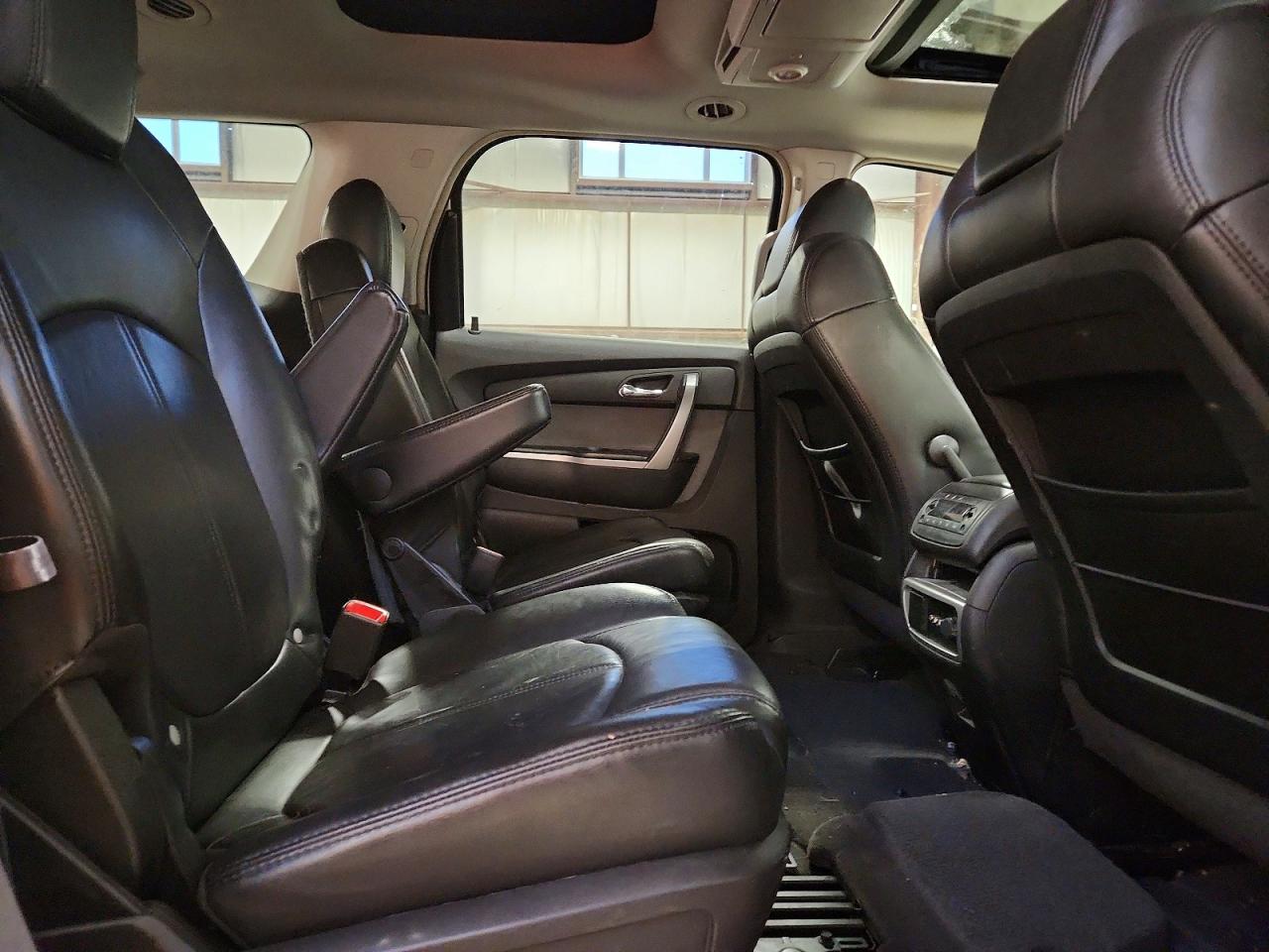 2008 GMC ACADIA SLT-1 photo 11