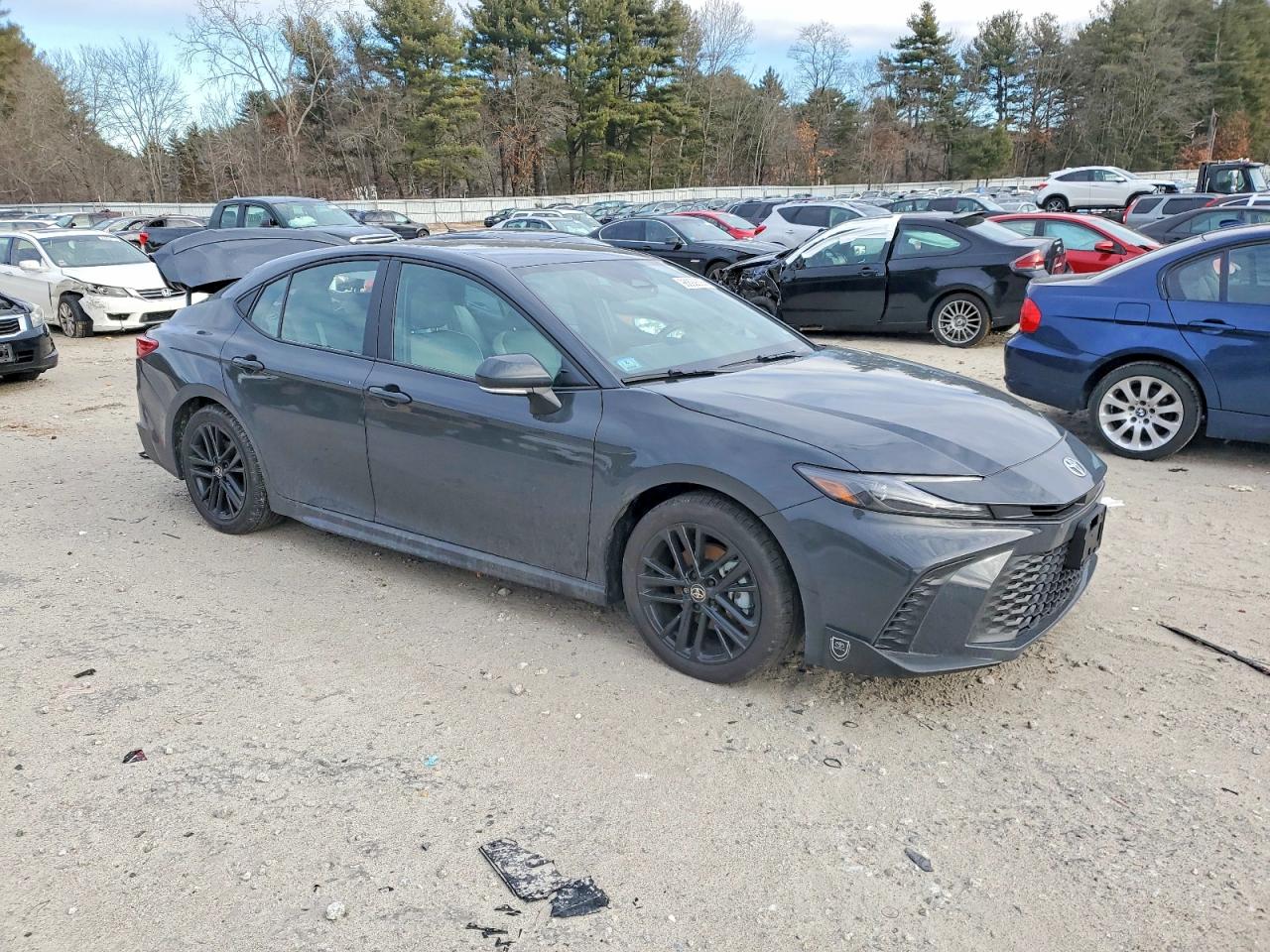 2025 TOYOTA CAMRY XSE photo 4