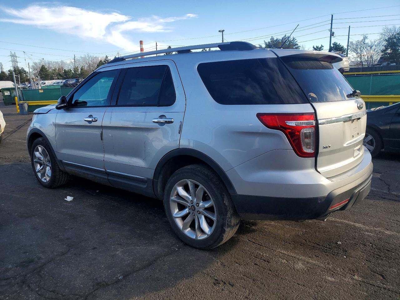 2014 FORD EXPLORER XLT photo 2