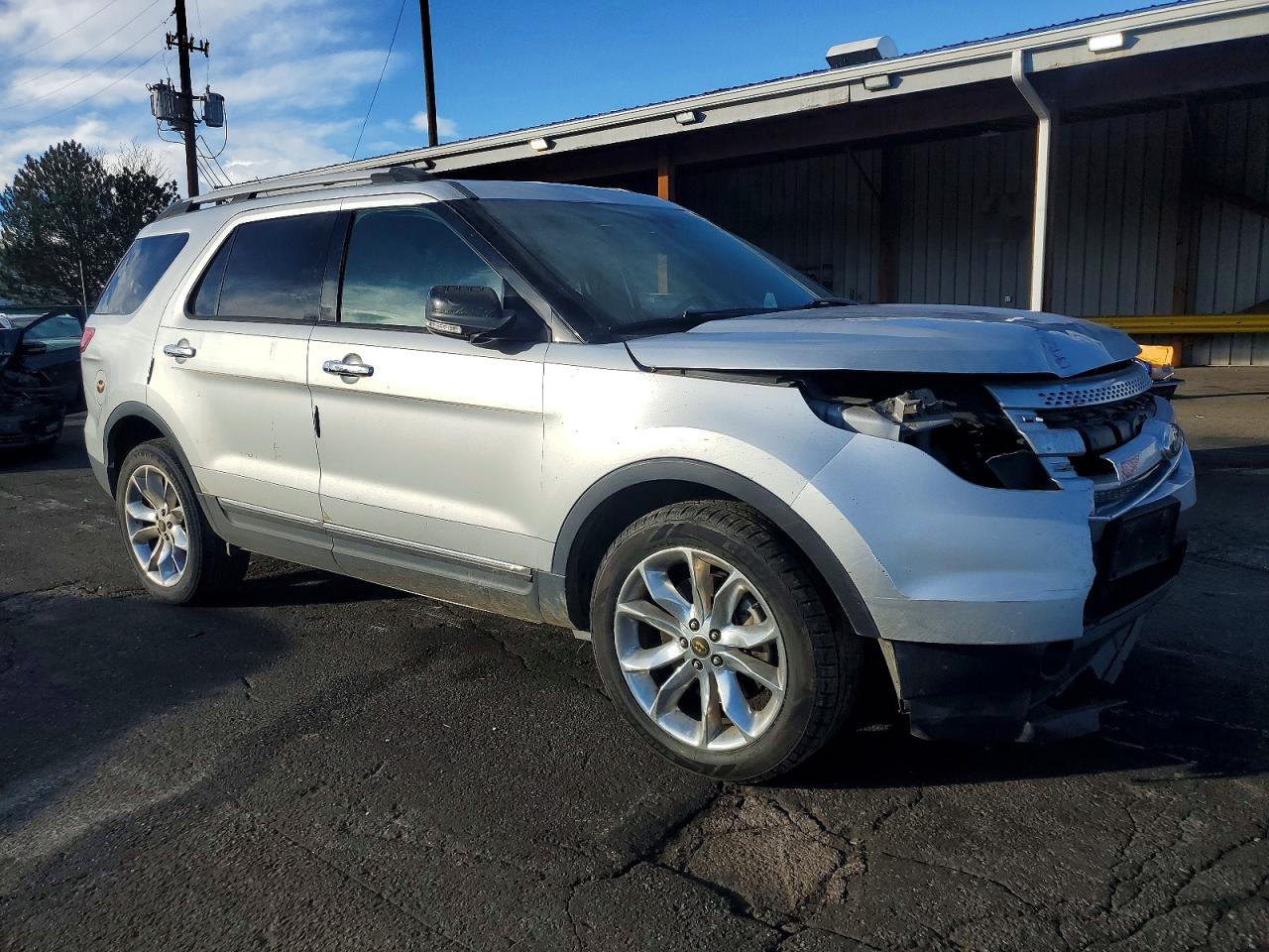 2014 FORD EXPLORER XLT photo 4