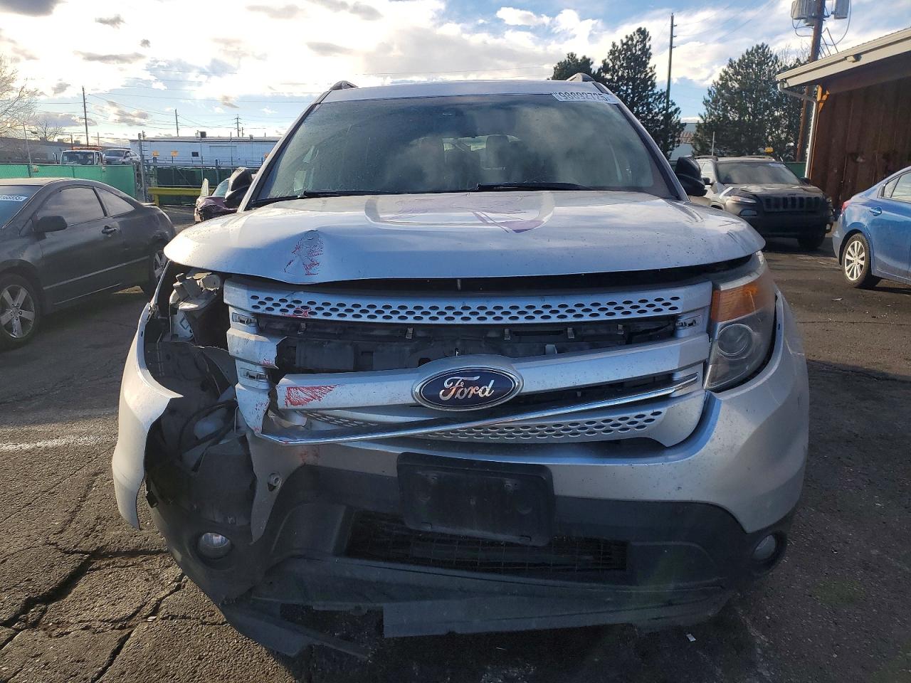 2014 FORD EXPLORER XLT photo 5