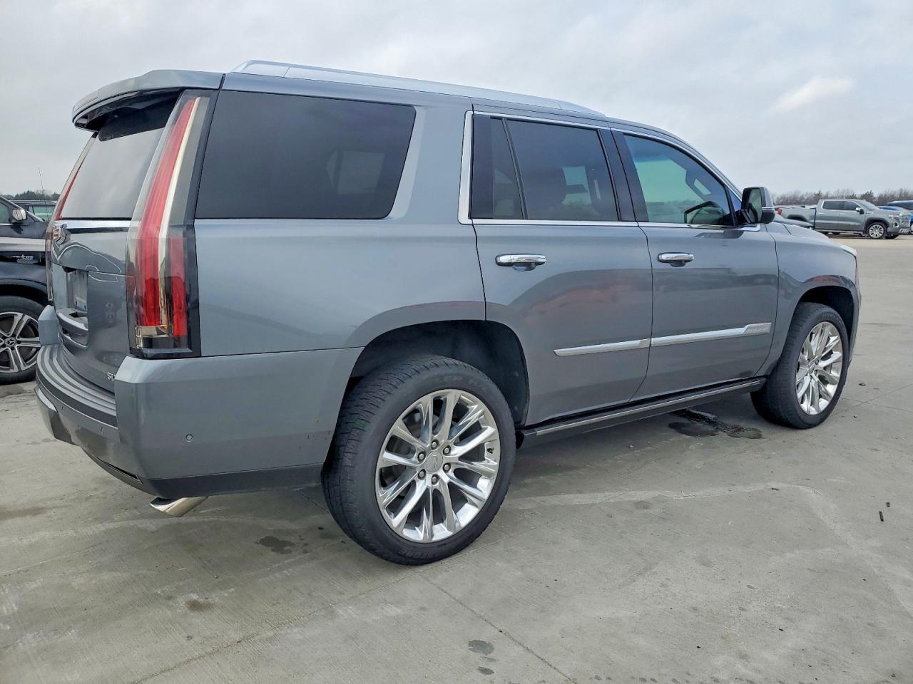 2019 CADILLAC ESCALADE PREMIUM LUXURY photo 3