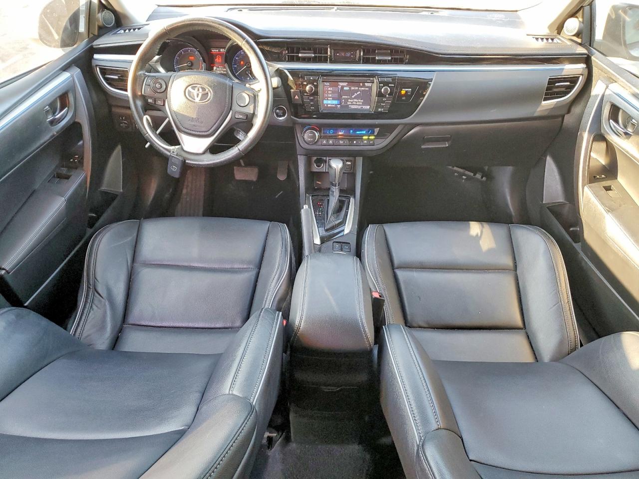 2015 TOYOTA COROLLA L photo 8