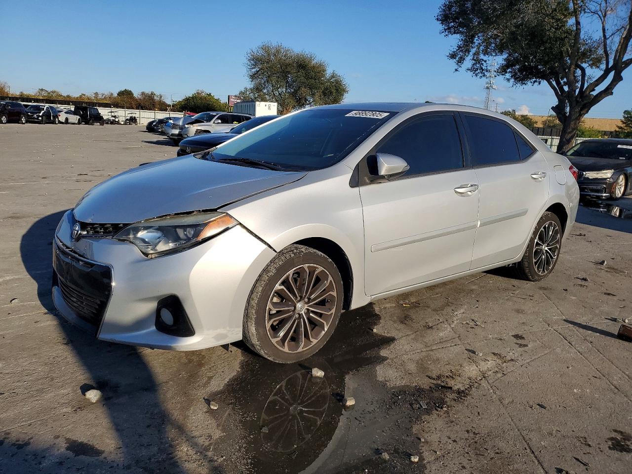 2015 TOYOTA COROLLA
