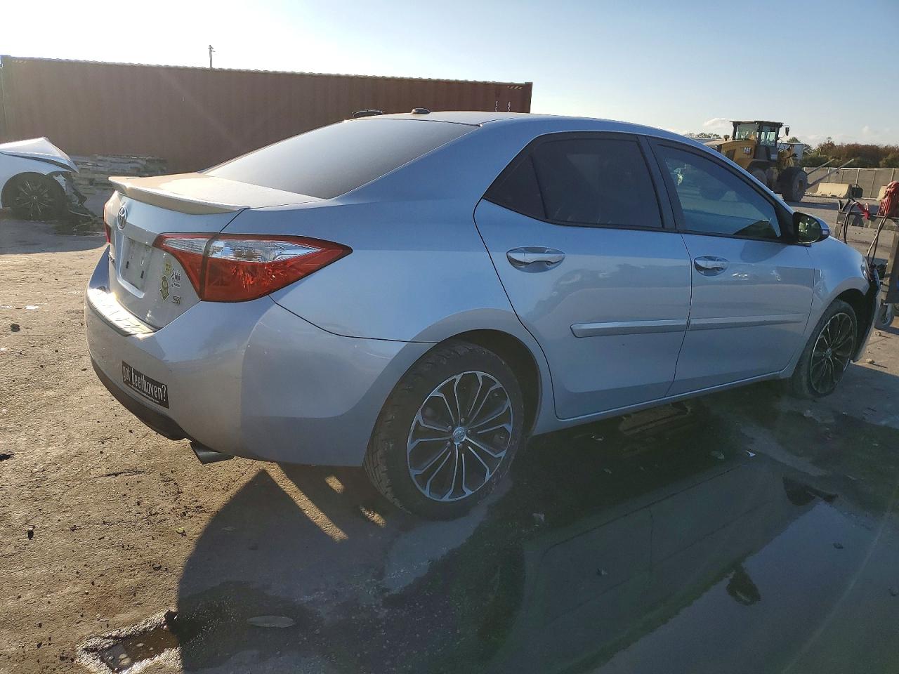 2015 TOYOTA COROLLA L photo 3