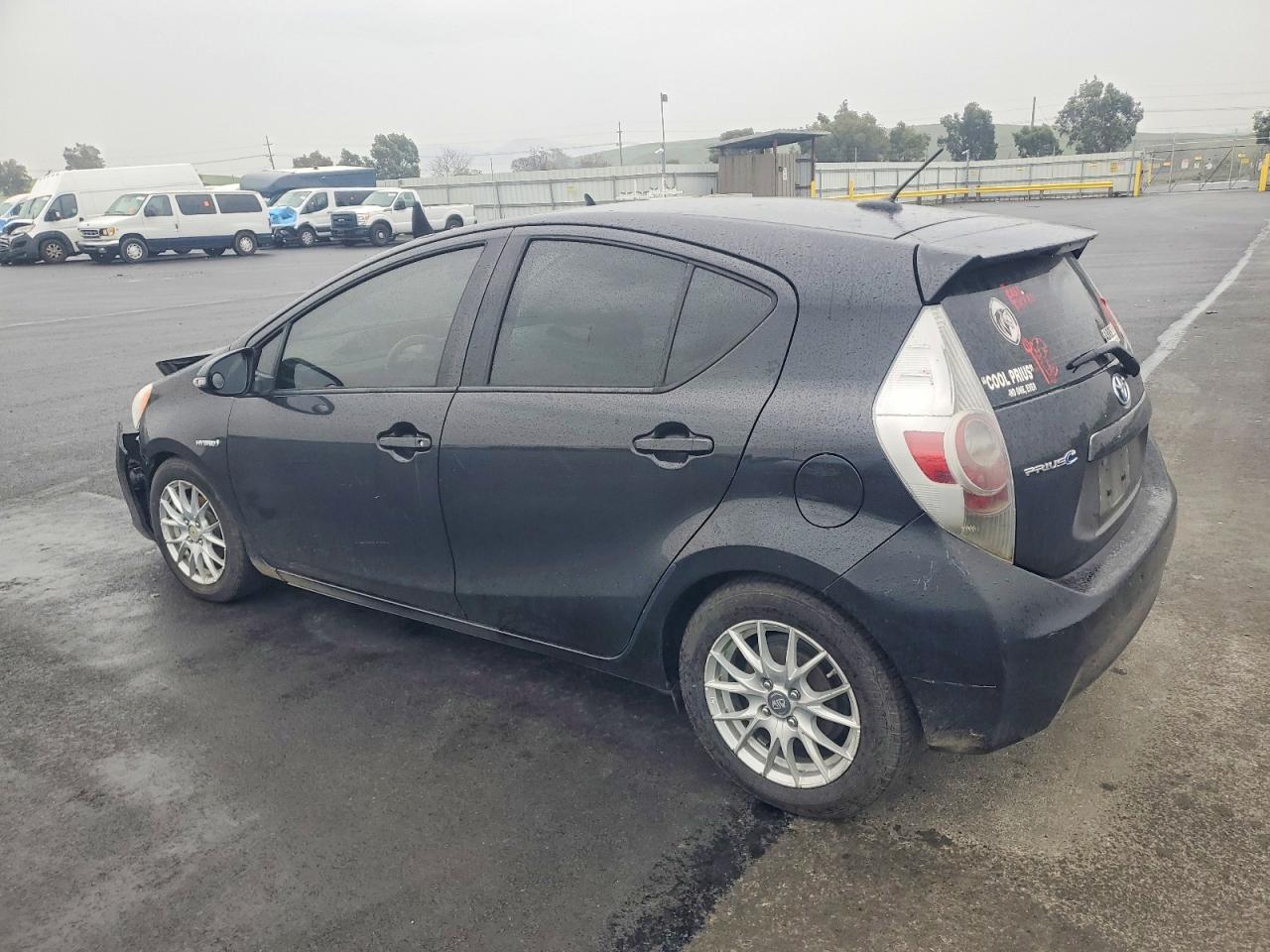 2012 TOYOTA PRIUS C photo 2