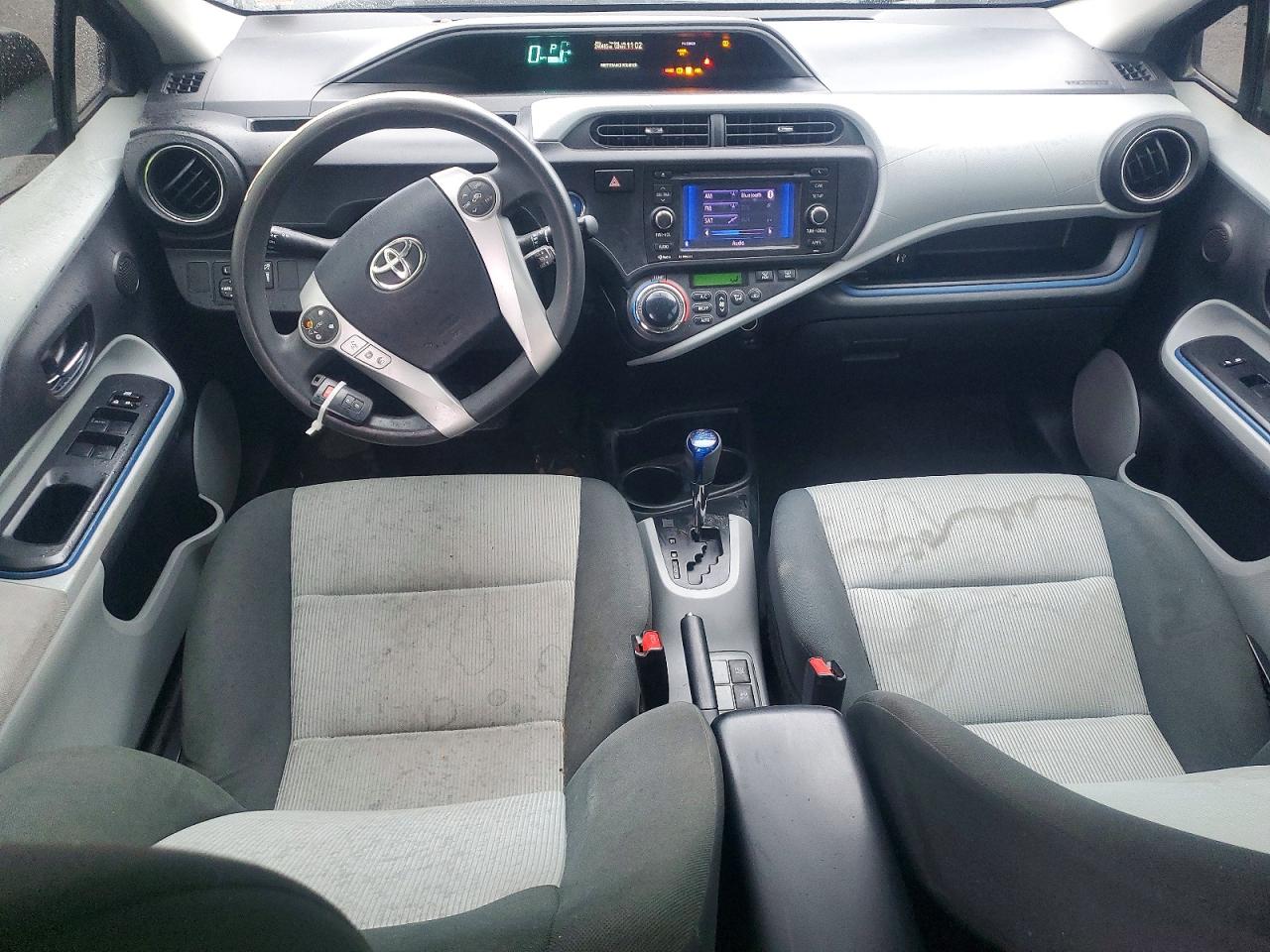 2012 TOYOTA PRIUS C photo 8