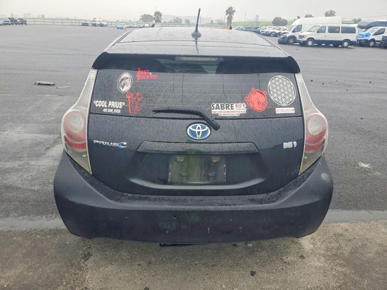 2012 TOYOTA PRIUS C photo 6