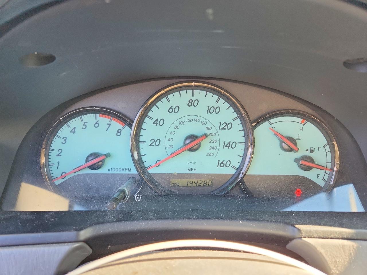 2004 TOYOTA CAMRY SOLARA SE photo 9