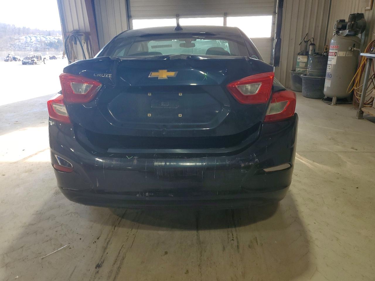 2016 CHEVROLET CRUZE LS photo 11