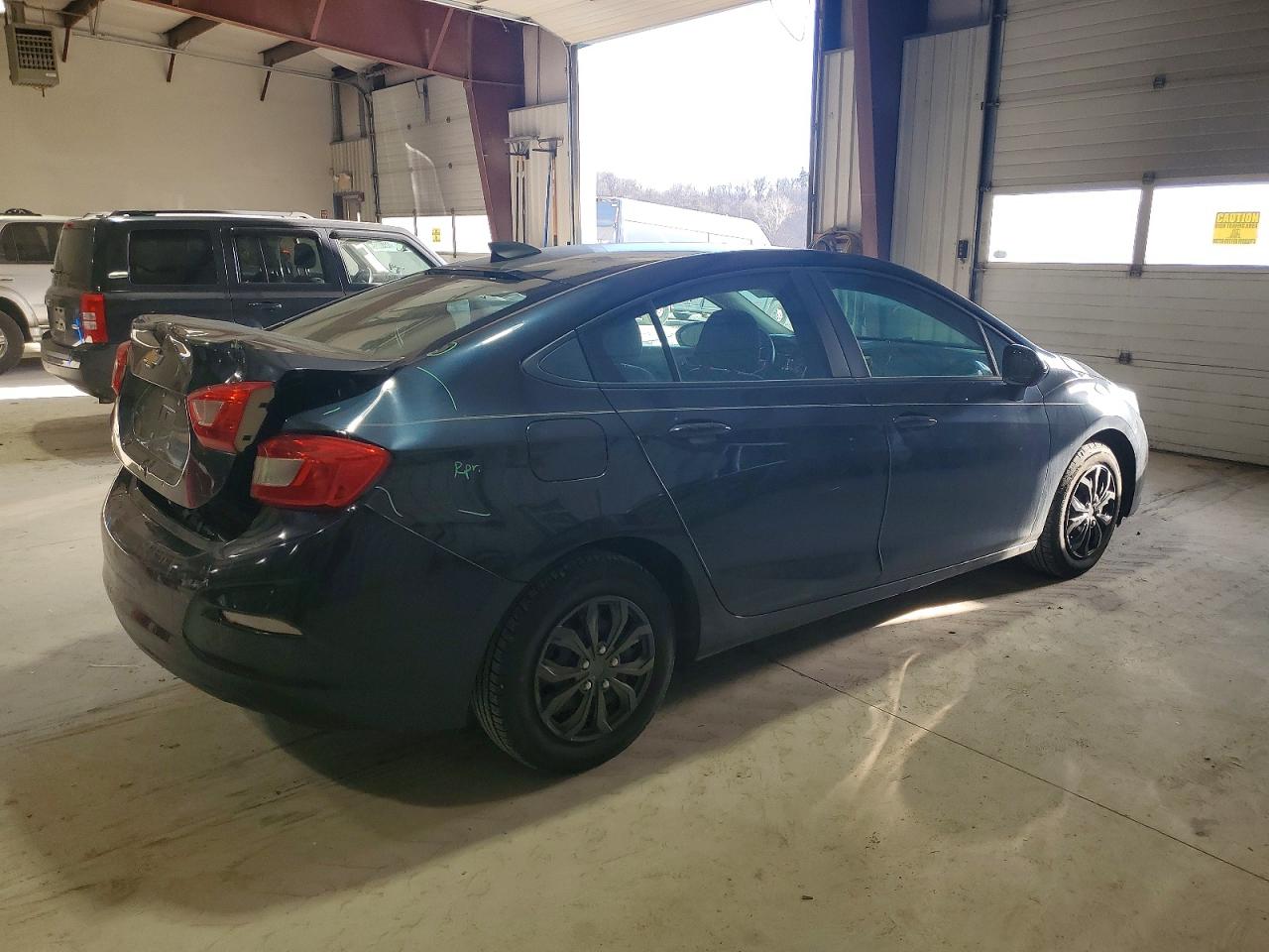 2016 CHEVROLET CRUZE LS photo 5