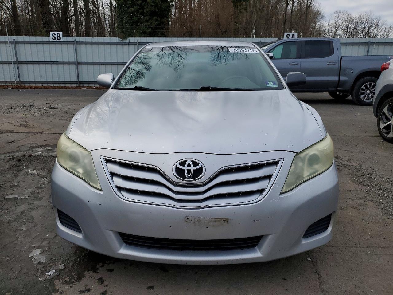 2011 TOYOTA CAMRY BASE photo 9