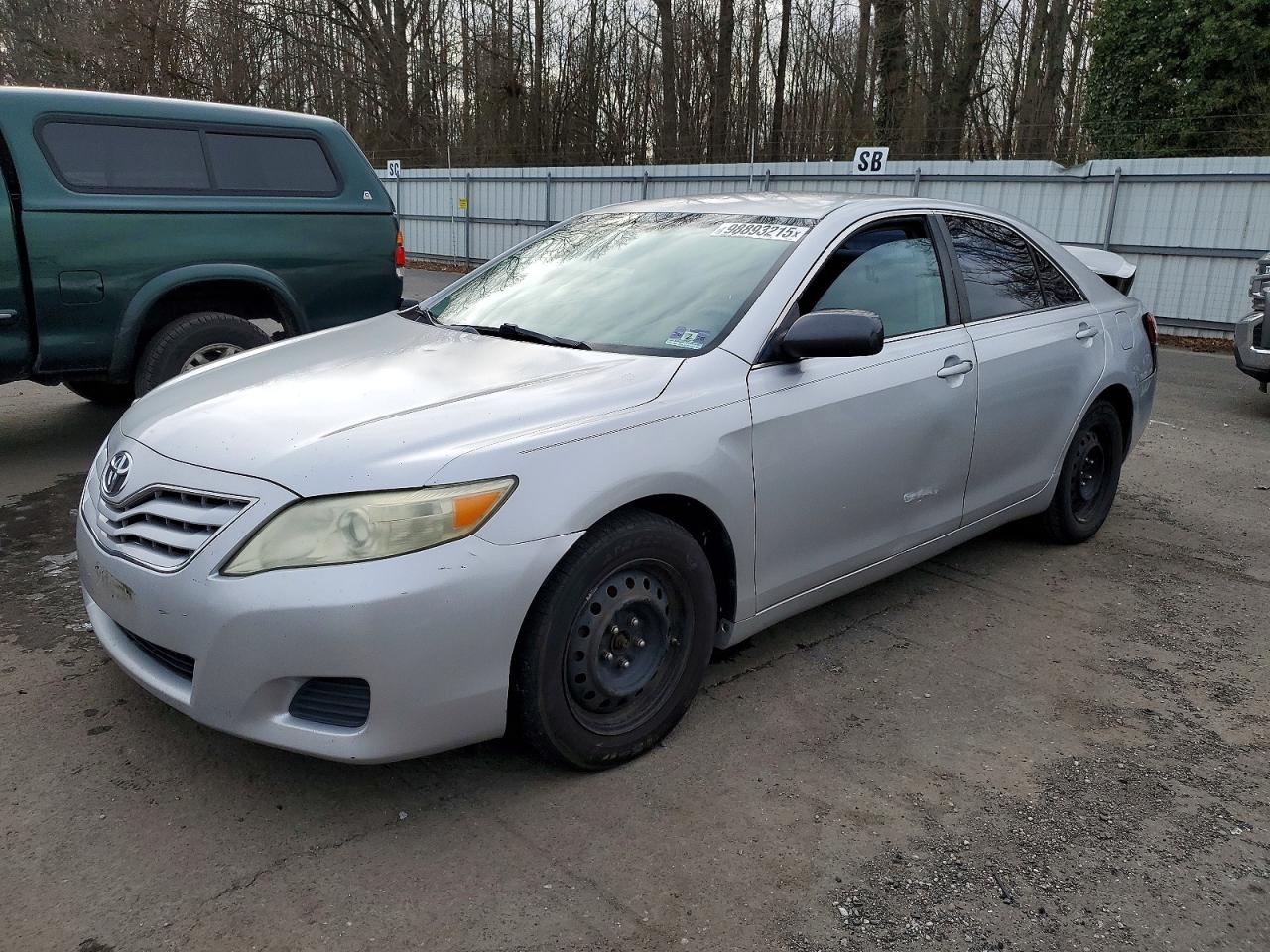 2011 TOYOTA CAMRY