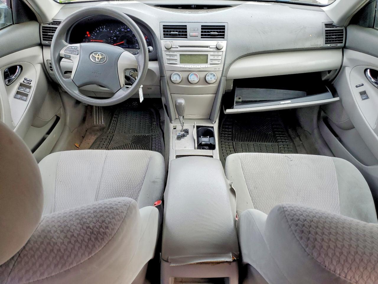 2011 TOYOTA CAMRY BASE photo 15