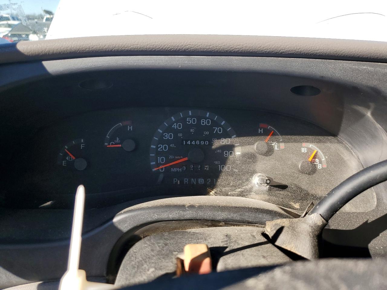 1998 FORD ECONOLINE E150 VAN photo 9