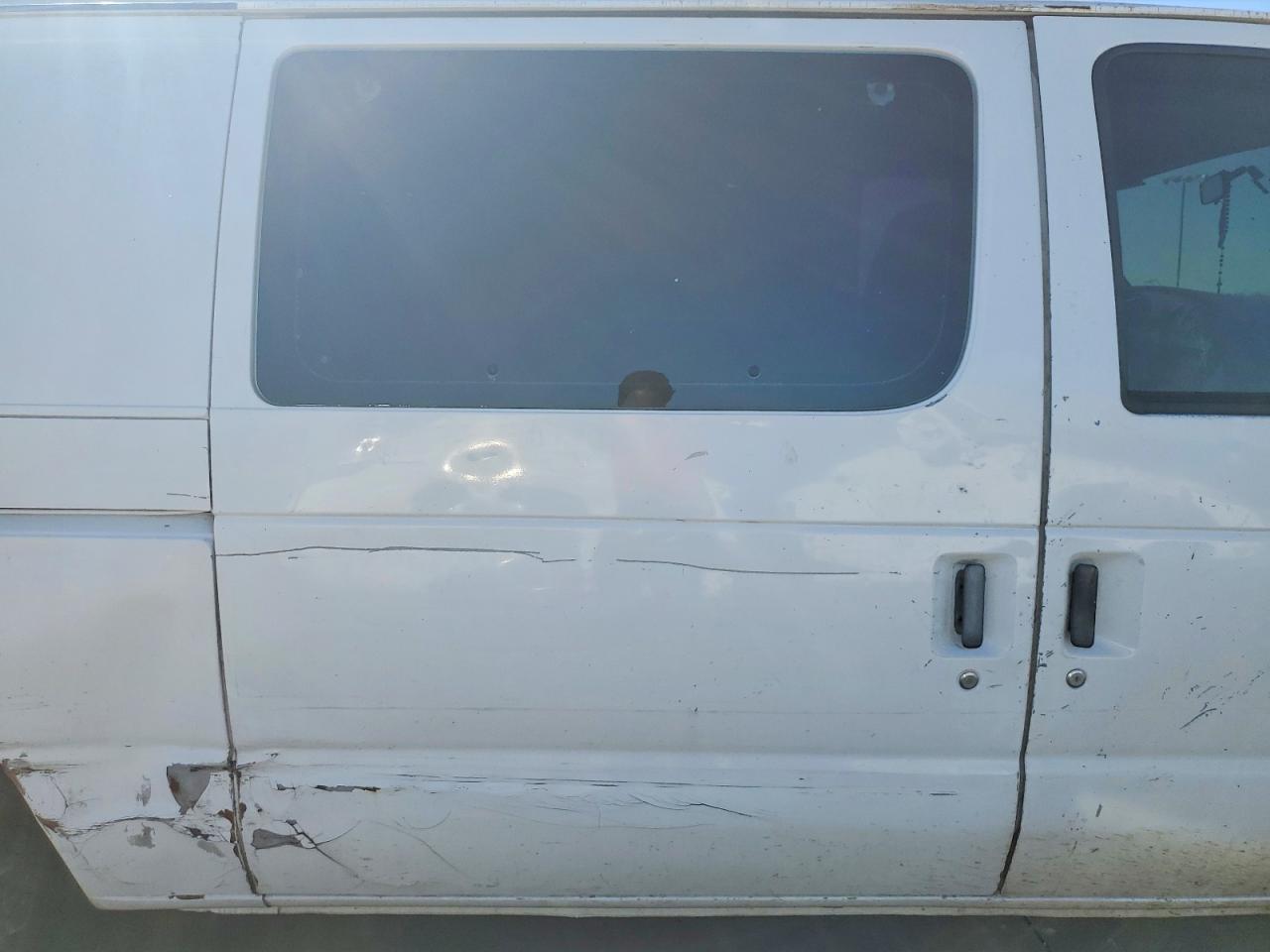 1998 FORD ECONOLINE E150 VAN photo 11