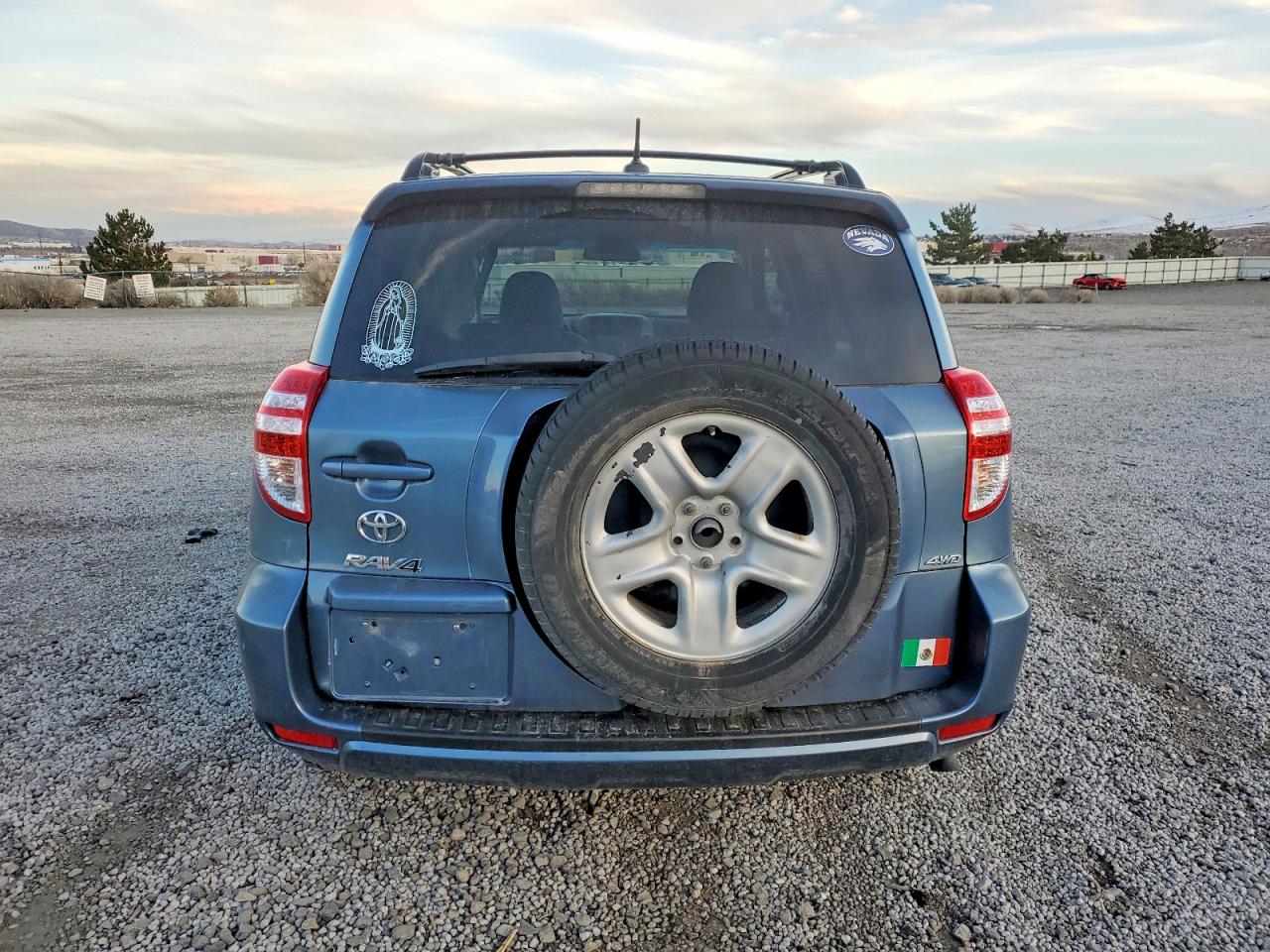 2011 TOYOTA RAV4 photo 16