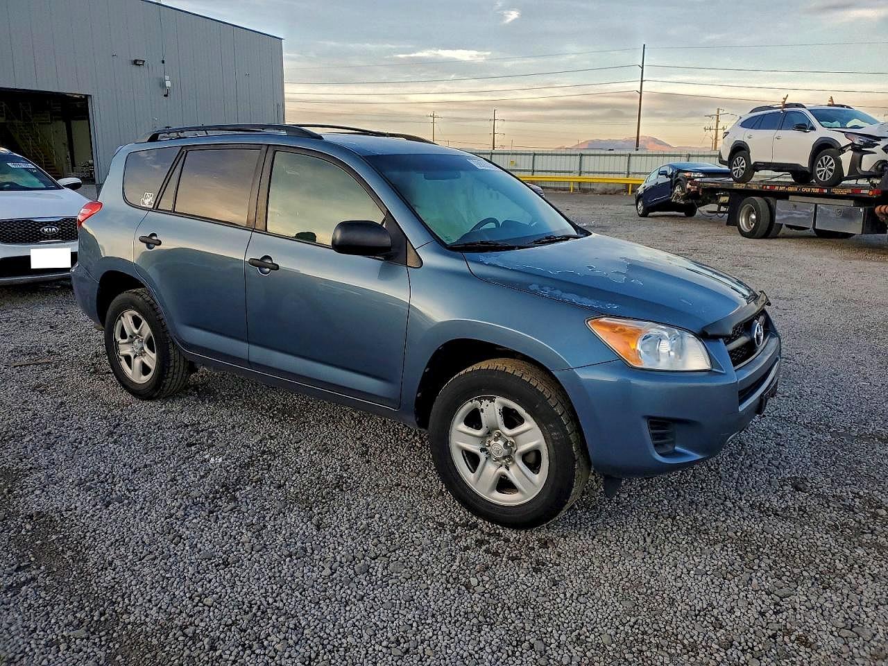 2011 TOYOTA RAV4 photo 10