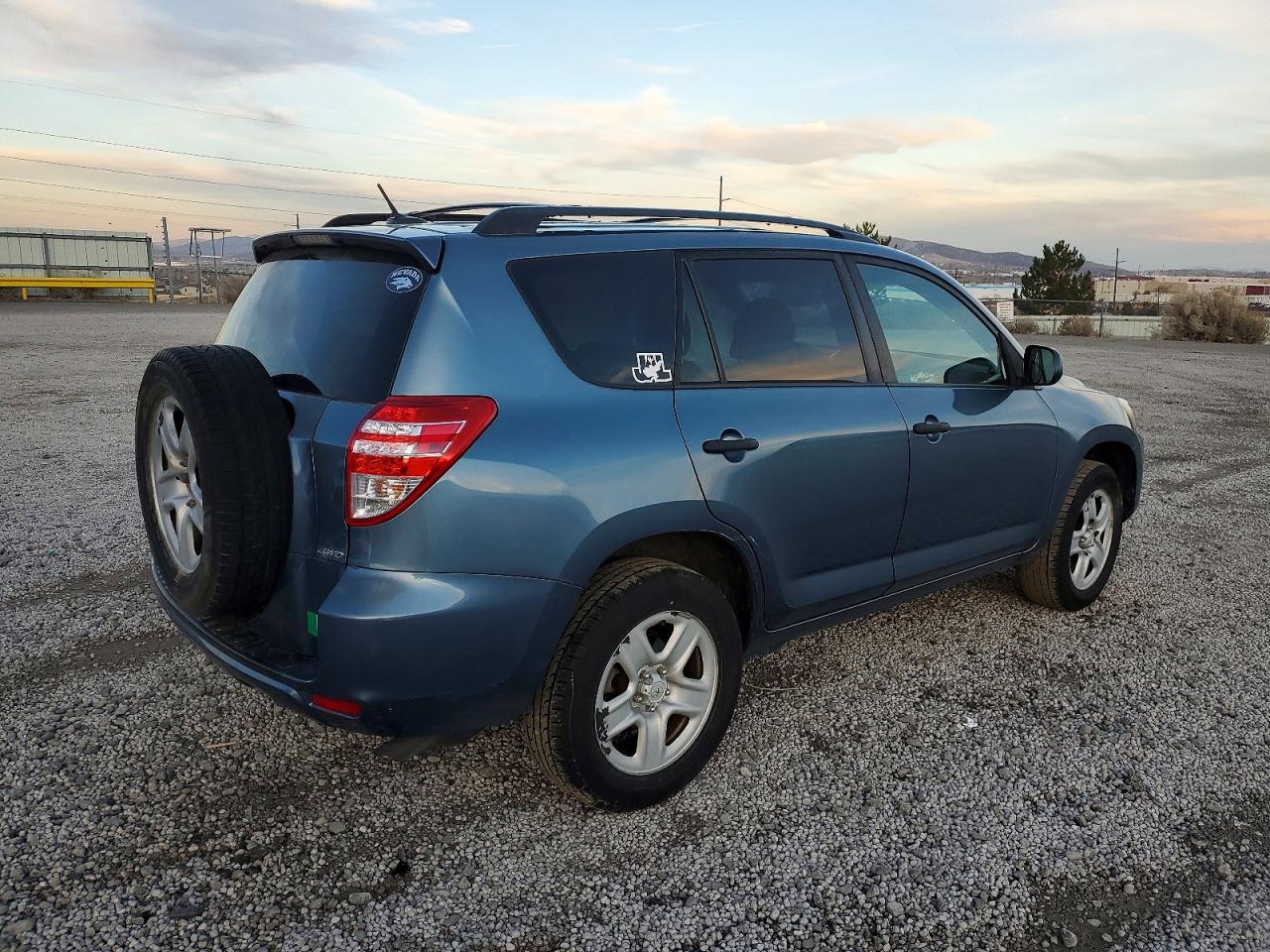 2011 TOYOTA RAV4 photo 7