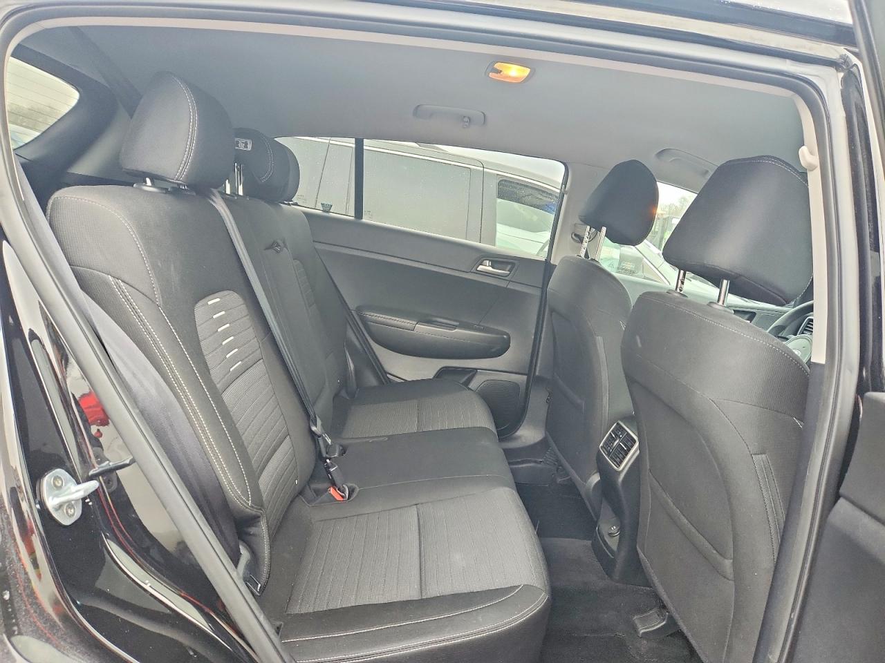 2017 KIA SPORTAGE LX photo 10