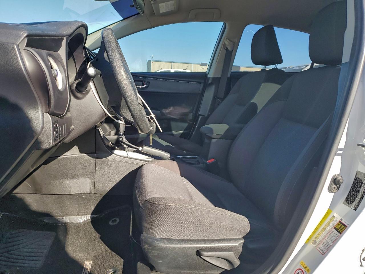 2017 TOYOTA COROLLA L photo 7