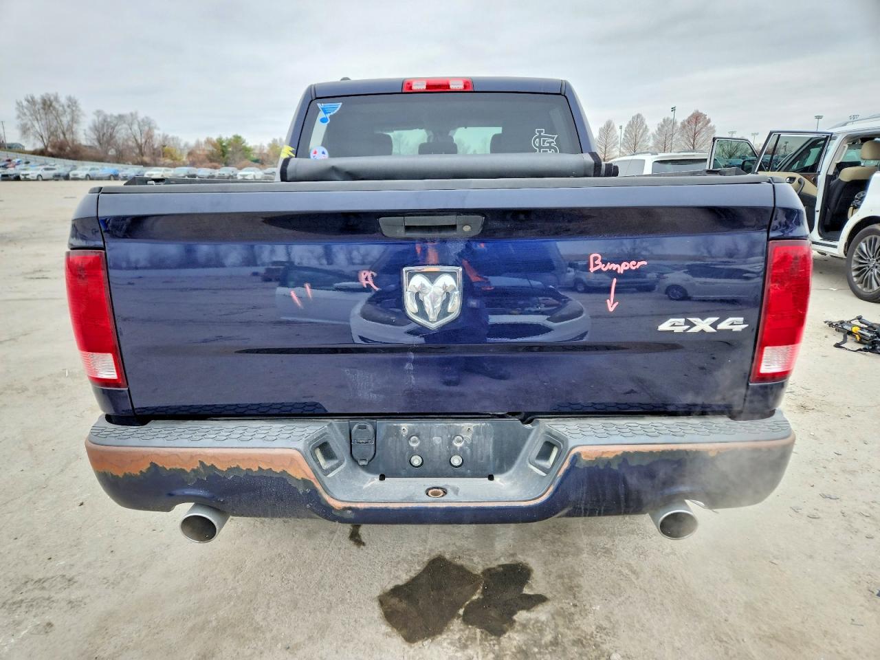 2014 RAM 1500 ST photo 16