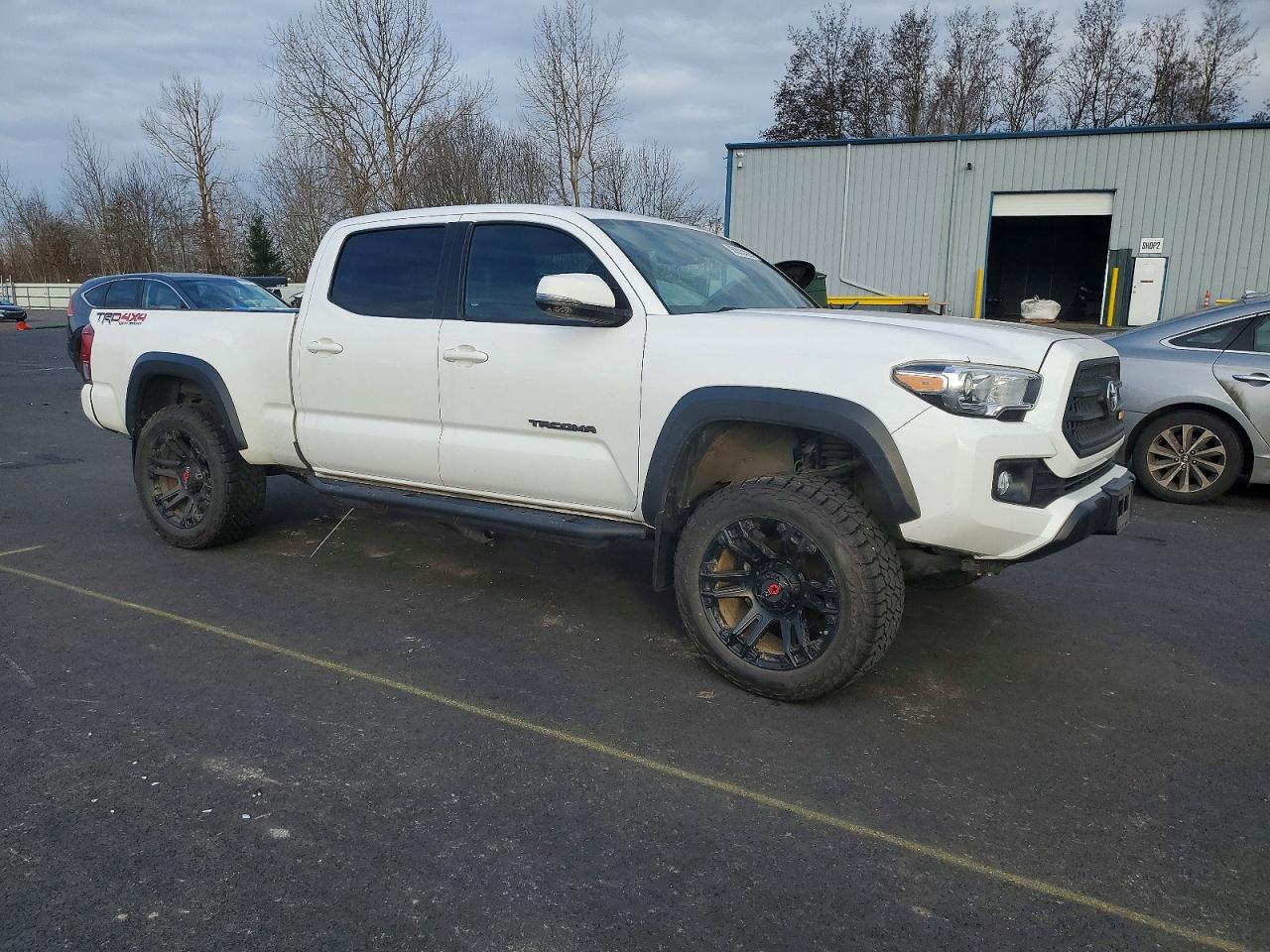2017 TOYOTA TACOMA DOUBLE CAB photo 7