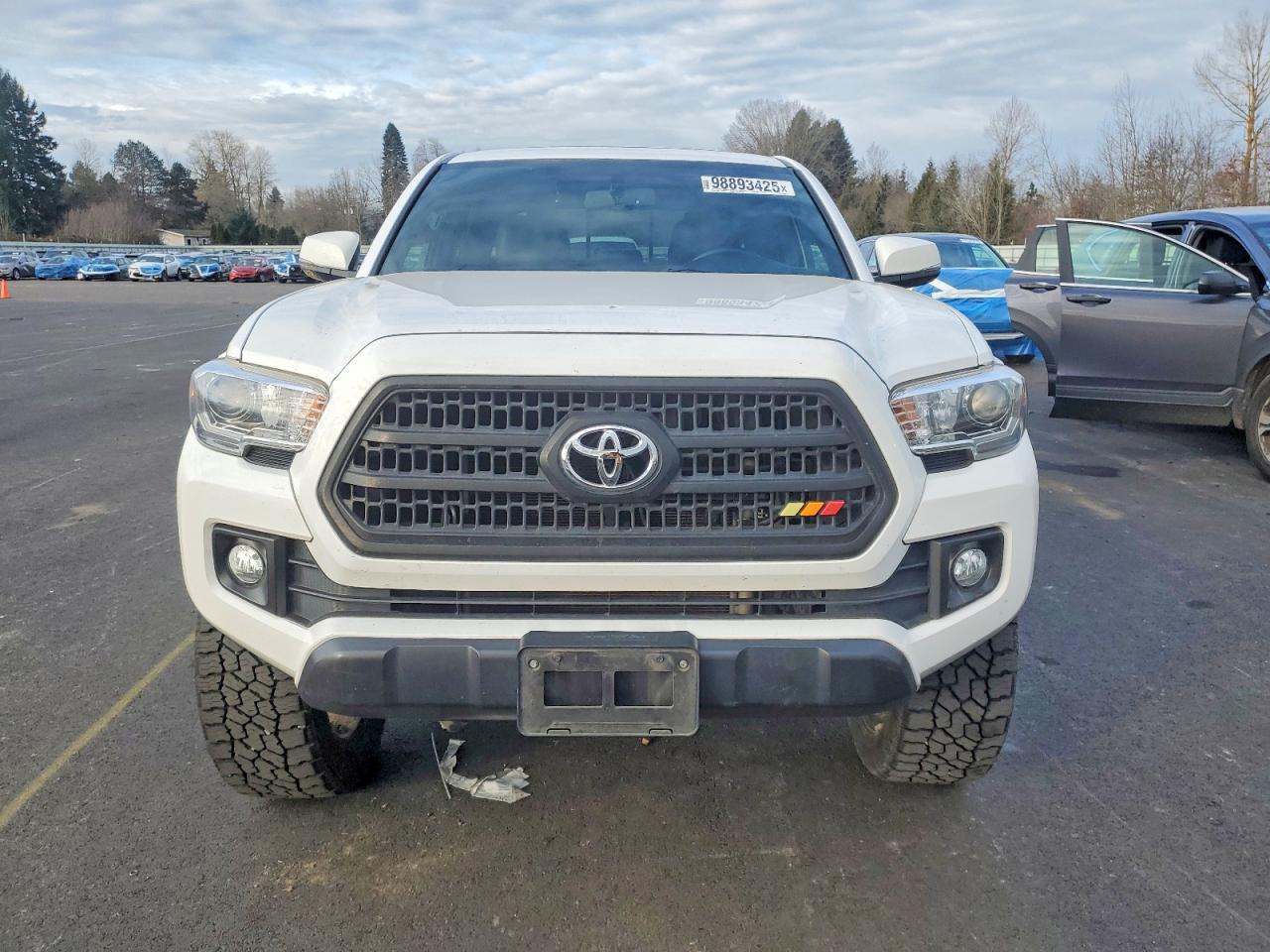 2017 TOYOTA TACOMA DOUBLE CAB photo 9