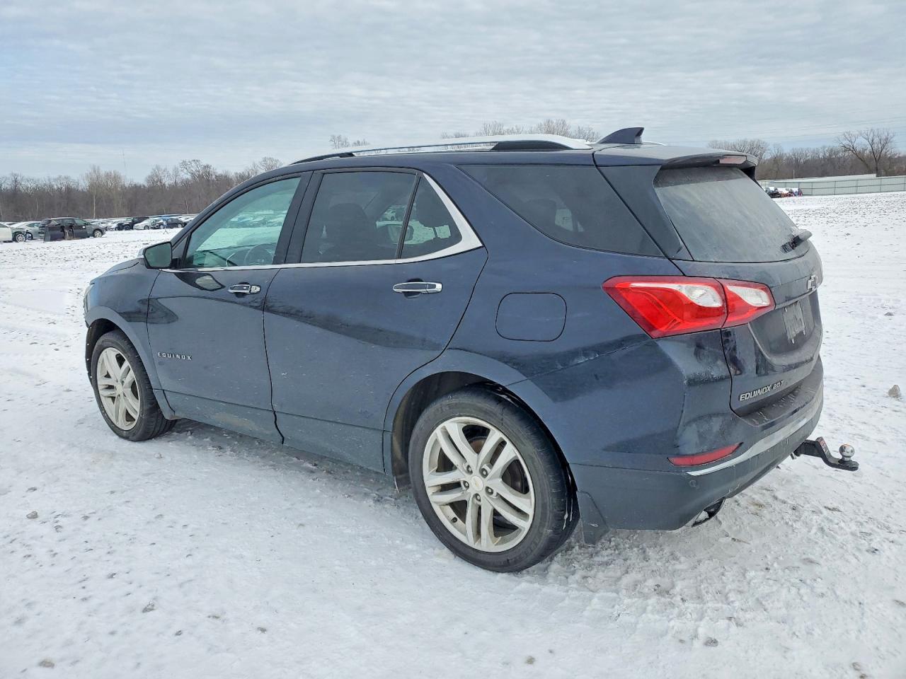 2020 CHEVROLET EQUINOX PREMIER photo 2