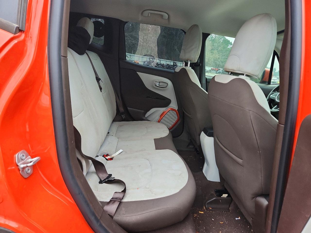 2015 JEEP RENEGADE LATITUDE photo 10