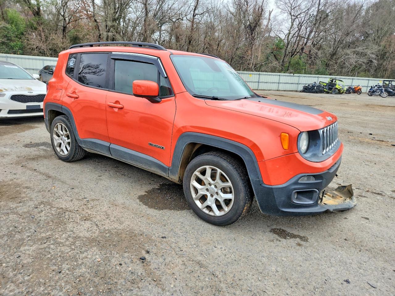 2015 JEEP RENEGADE LATITUDE photo 4
