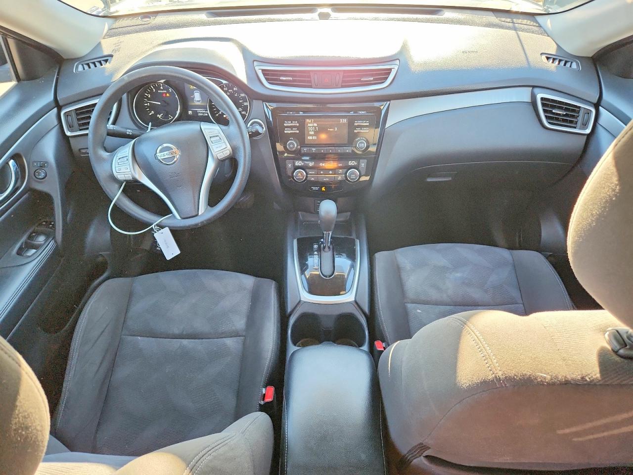 2016 NISSAN ROGUE SV photo 8