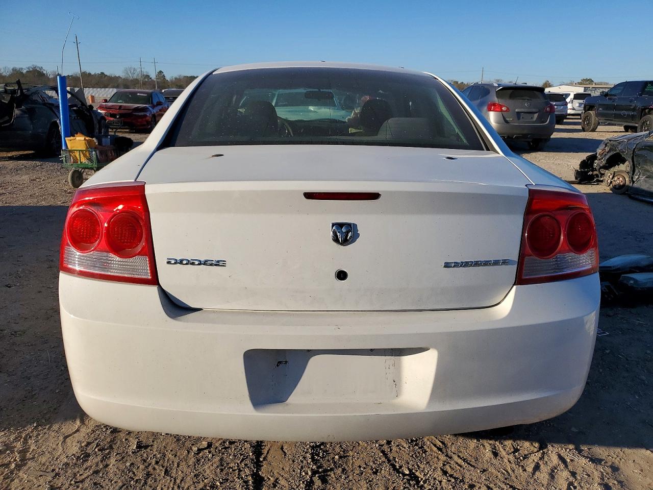 2010 DODGE CHARGER photo 6