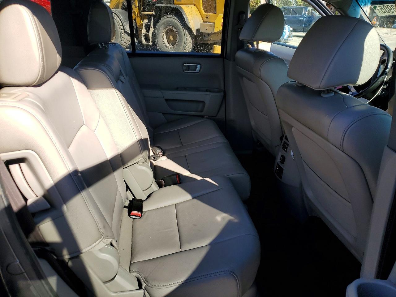 2012 HONDA PILOT EXL photo 11