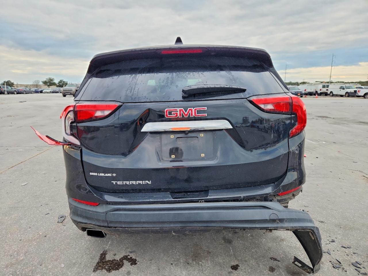 2018 GMC TERRAIN SLE photo 6