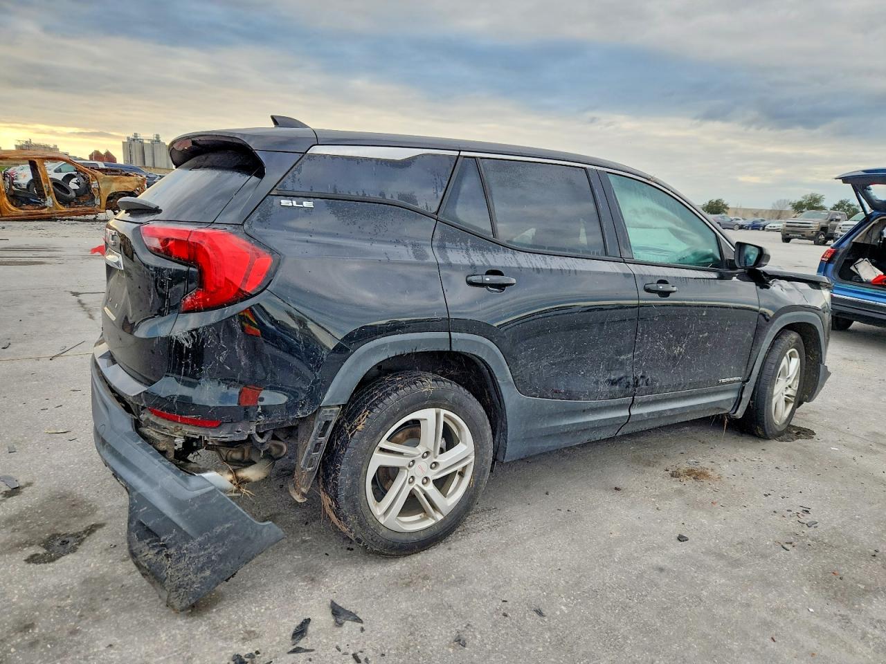 2018 GMC TERRAIN SLE photo 3