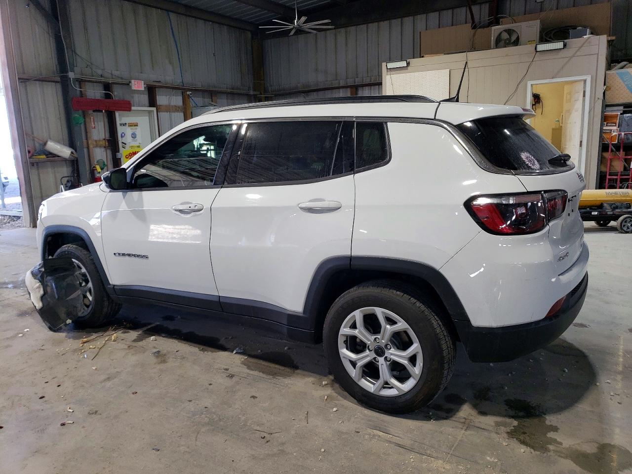 2025 JEEP COMPASS LATITUDE photo 4