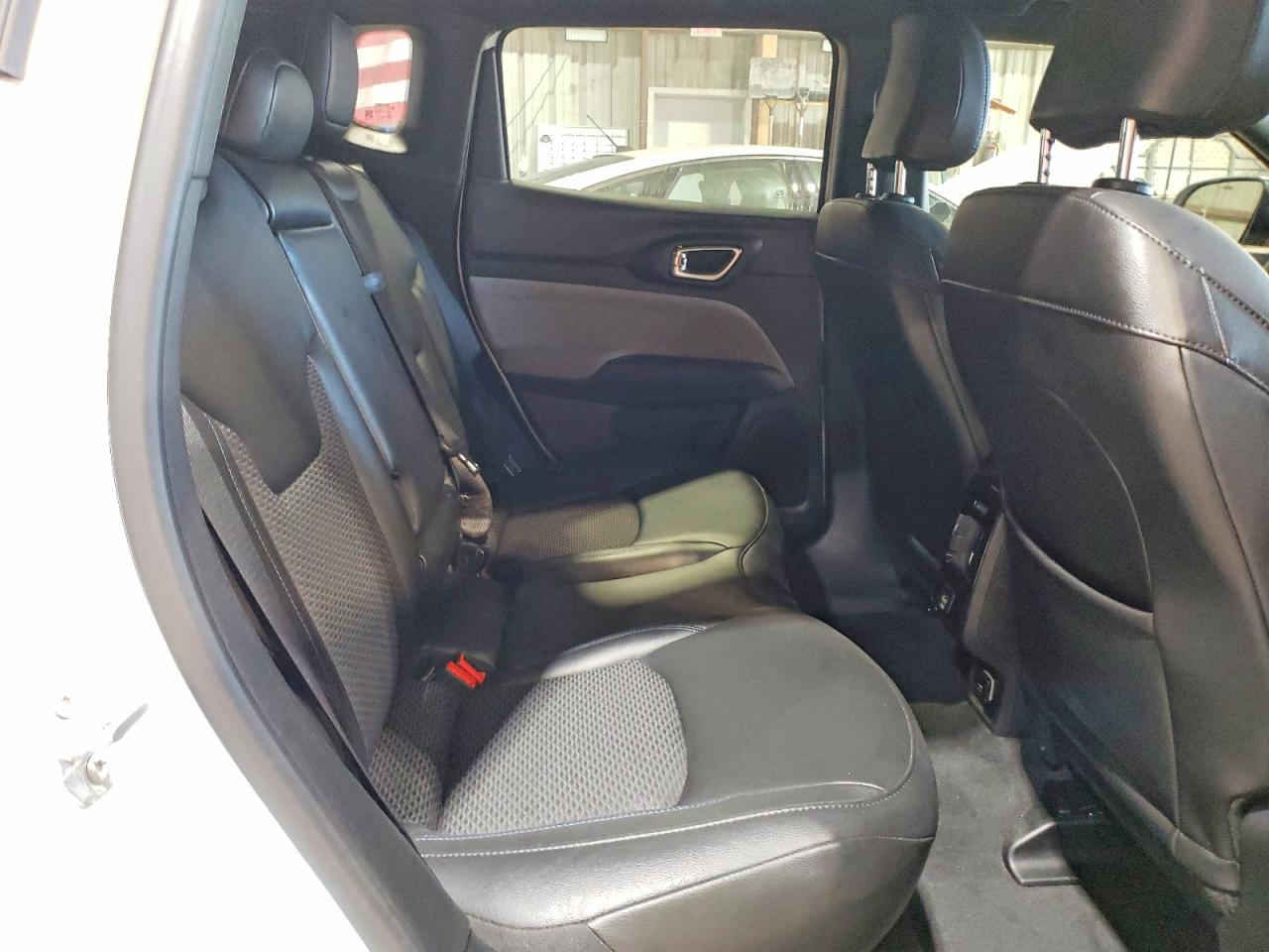 2025 JEEP COMPASS LATITUDE photo 31