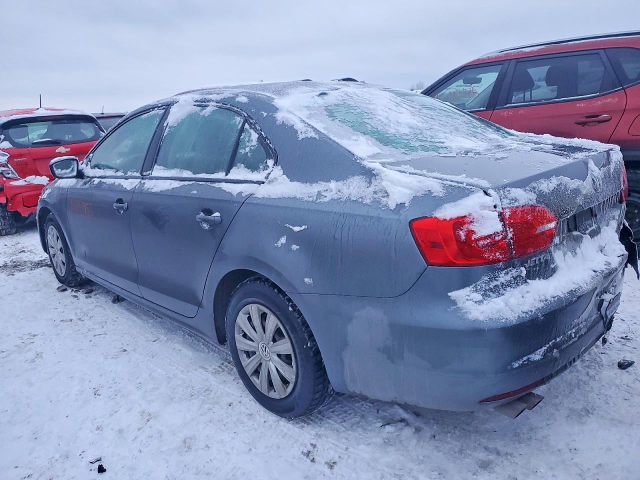 2013 VOLKSWAGEN JETTA BASE photo 2