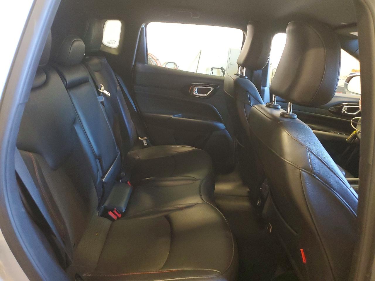 2025 JEEP COMPASS TRAILHAWK photo 10