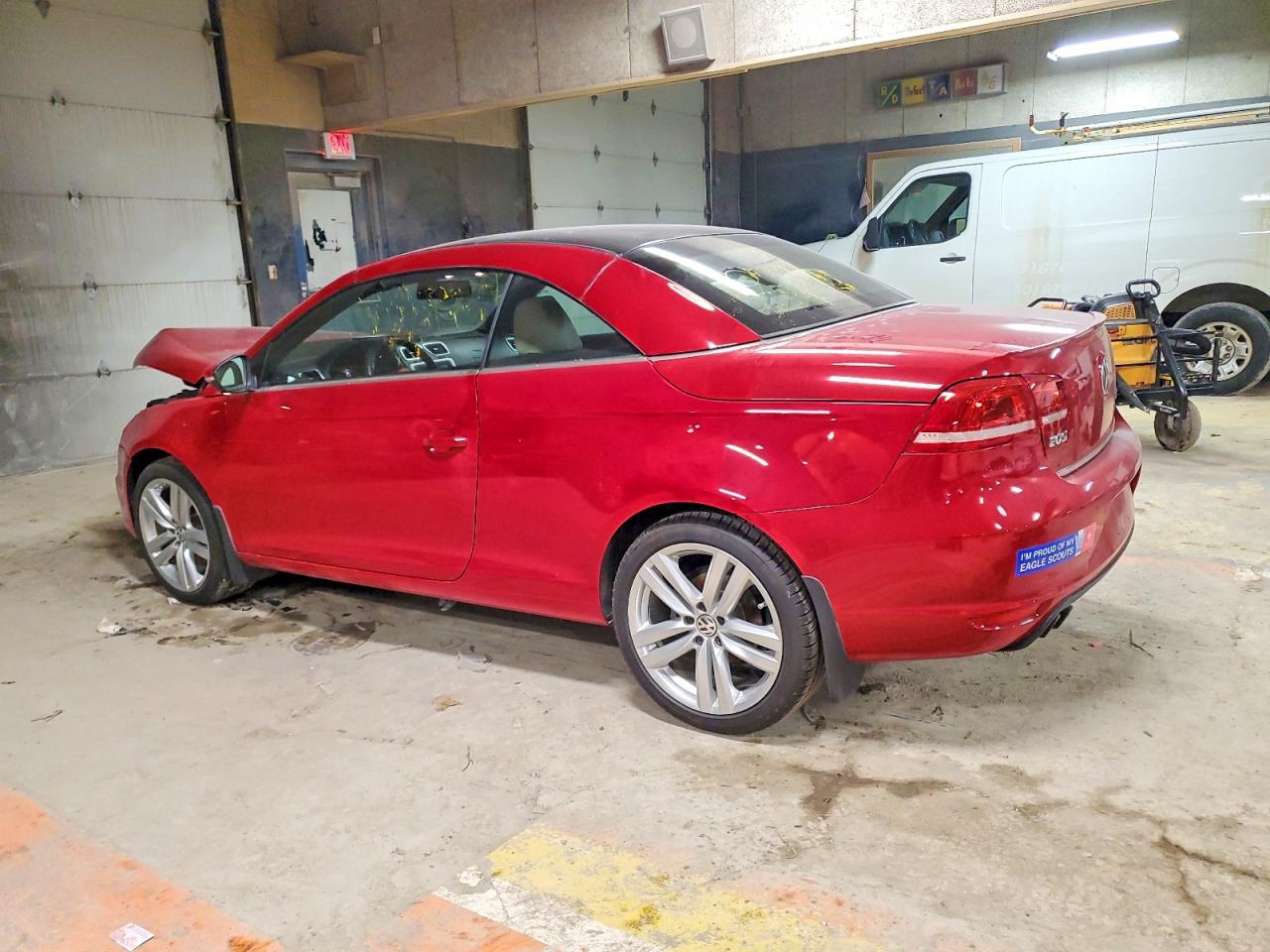 2014 VOLKSWAGEN EOS LUX photo 2