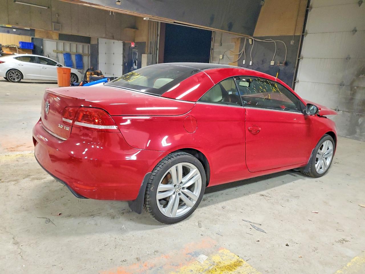 2014 VOLKSWAGEN EOS LUX photo 3
