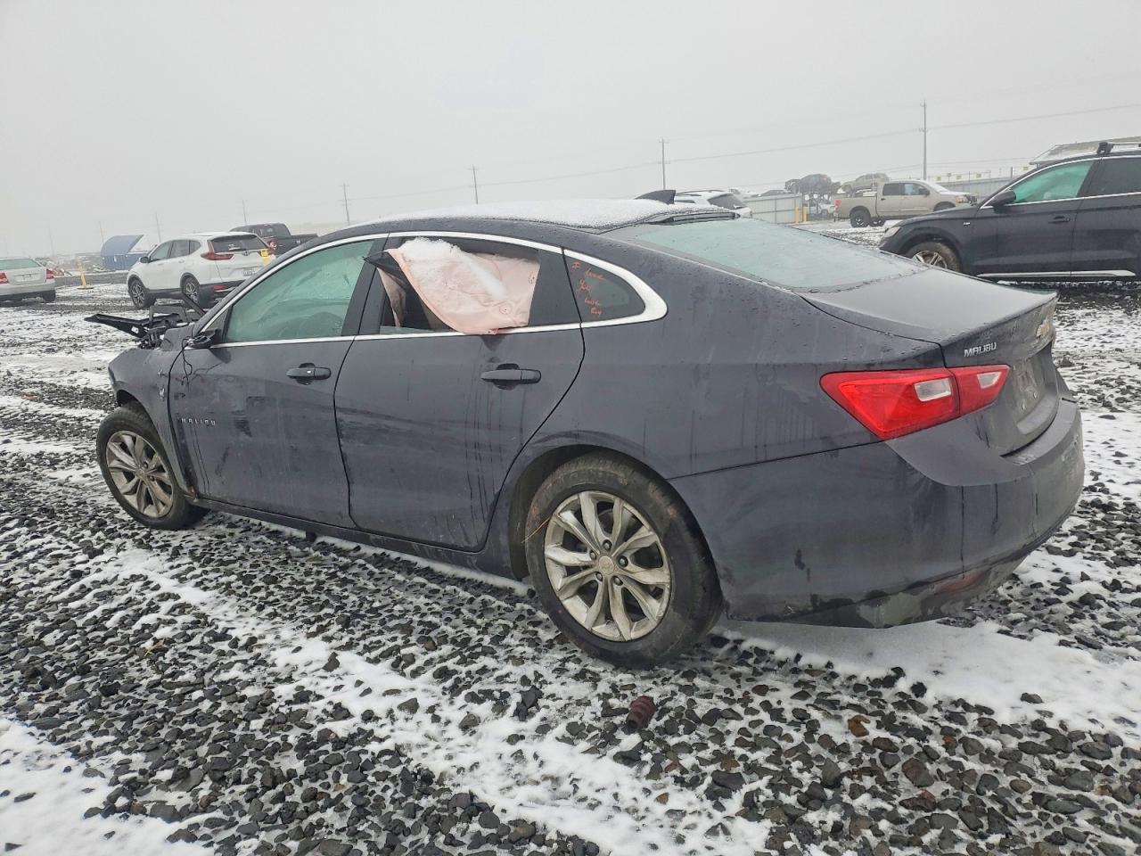 2023 CHEVROLET MALIBU LT photo 2
