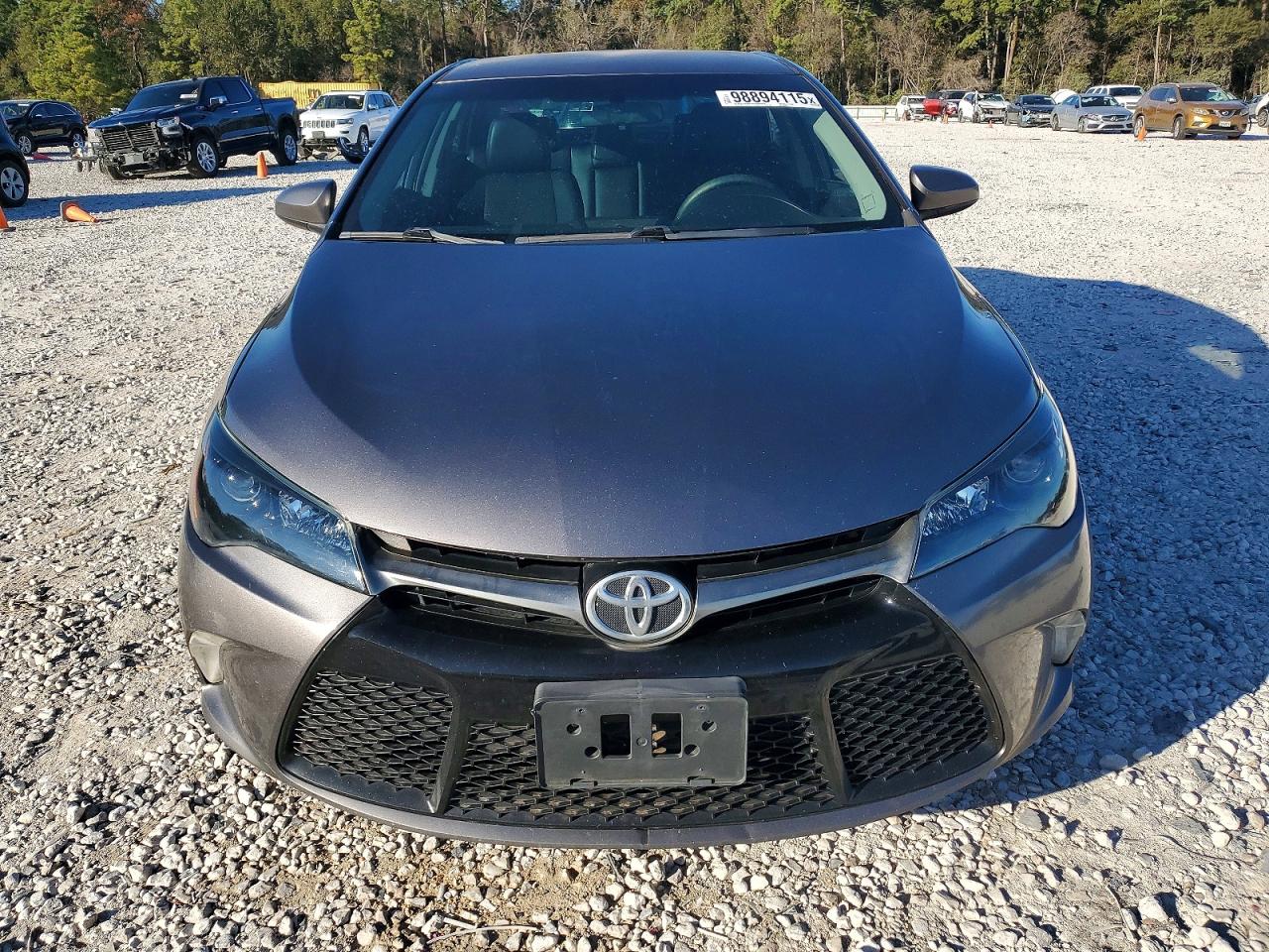 2015 TOYOTA CAMRY LE photo 9