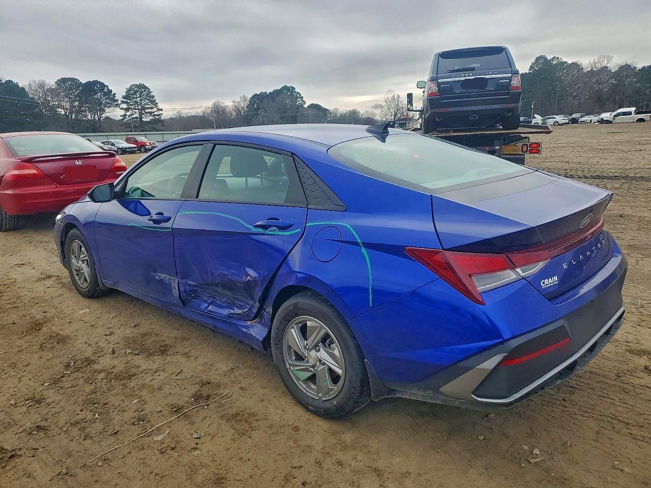 2025 HYUNDAI ELANTRA SE photo 2