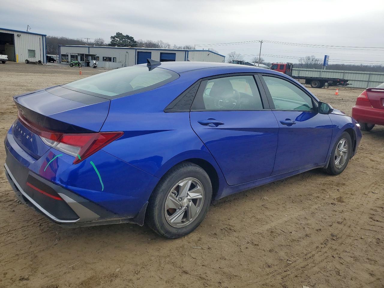 2025 HYUNDAI ELANTRA SE photo 3