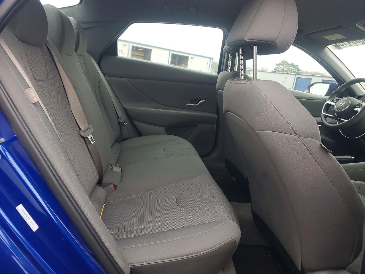 2025 HYUNDAI ELANTRA SE photo 10